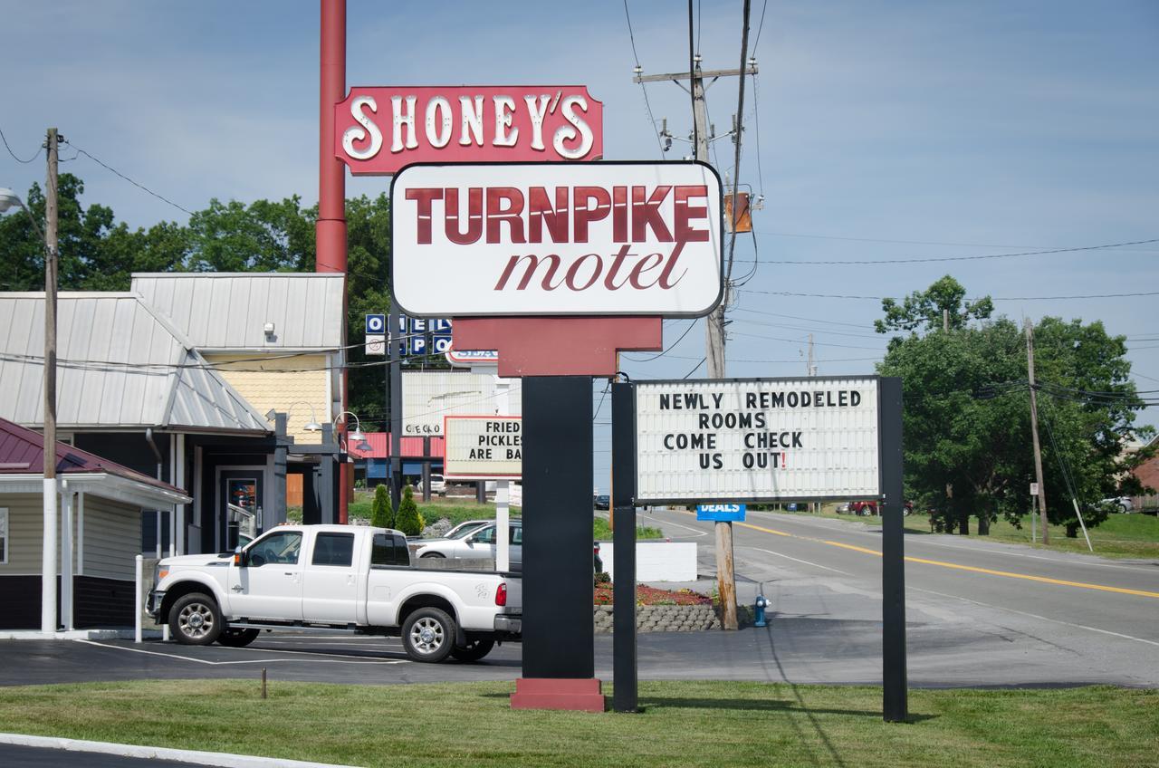 Turnpike Motel Melrose Exterior photo