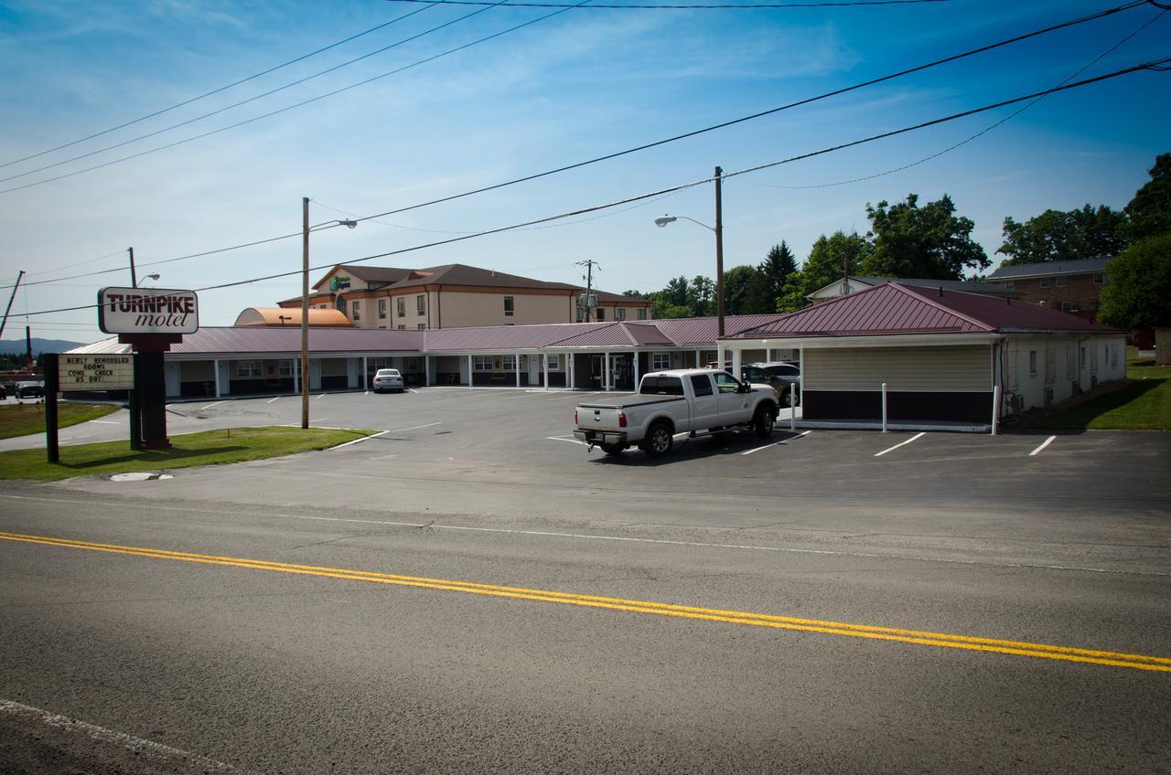 Turnpike Motel Melrose Exterior photo